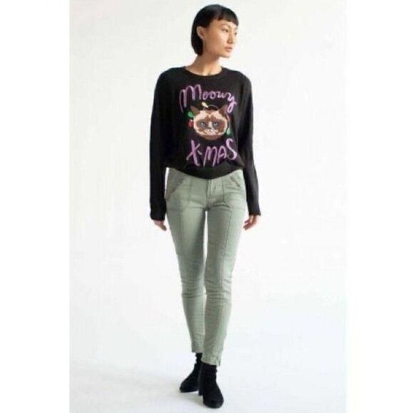 H&M Meowy X-Mas Sweater (size M) - Picture 8 of 8